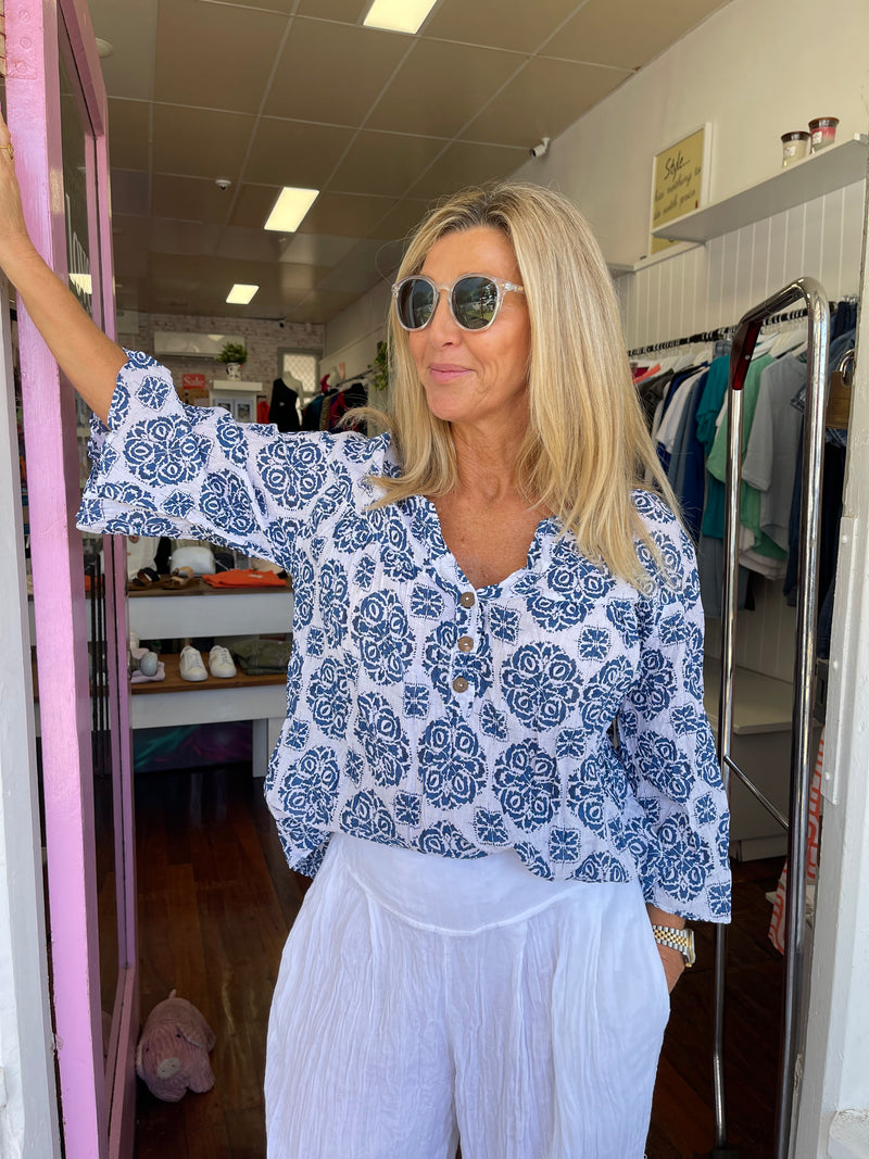 Nylah 3 Button Twirl Ink Top