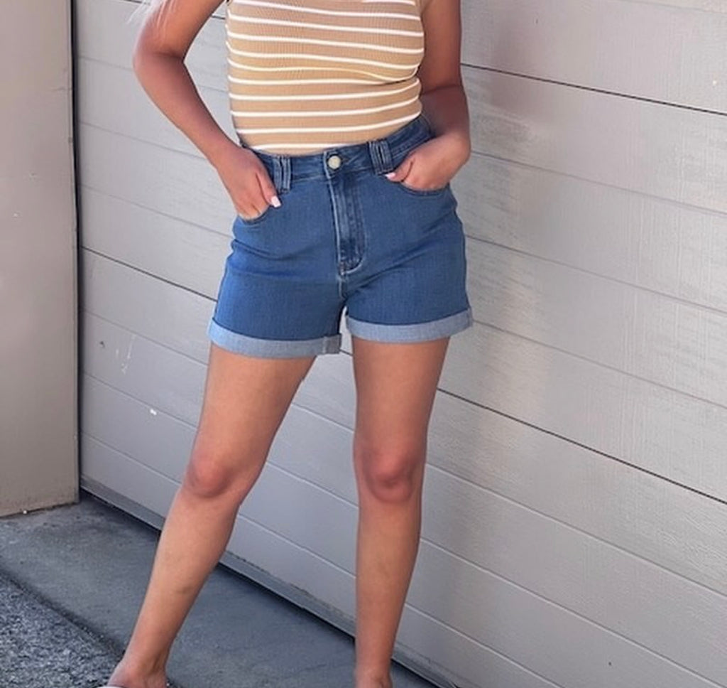 Carolina Mid Blue Short