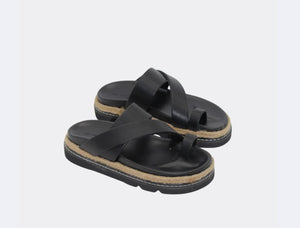 Poppy Black Slide