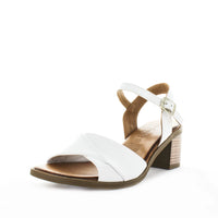 Bayumi White Leather sandal
