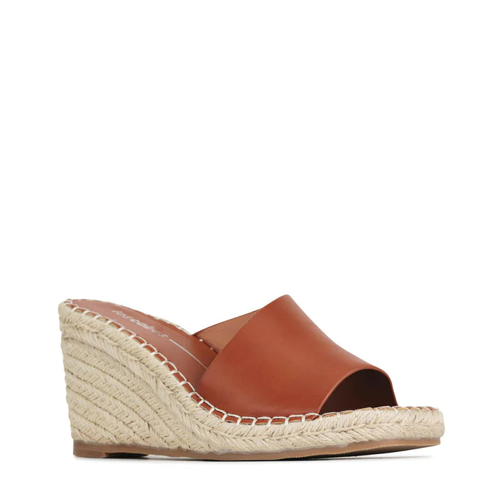 Eada Brandy Wedge