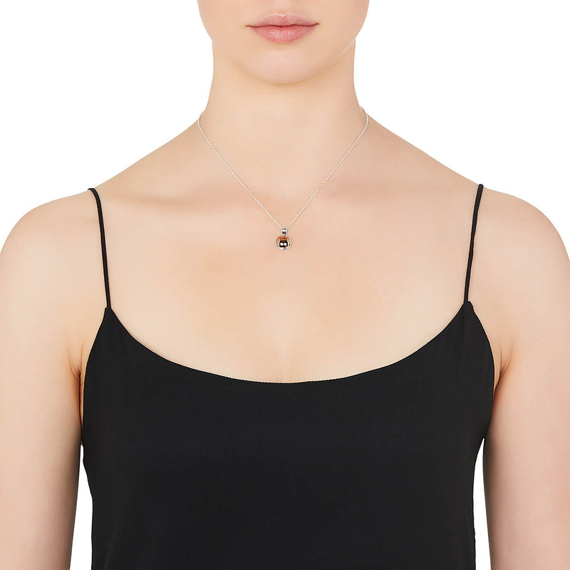 Rosy glow necklace