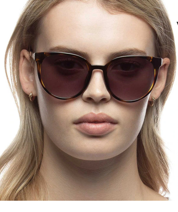 Le Specs Armada